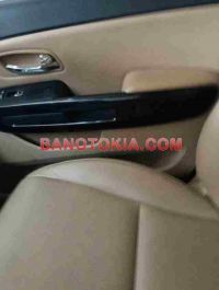 Kia Sedona 2.2L DAT 2016 Số tự động cực đẹp!