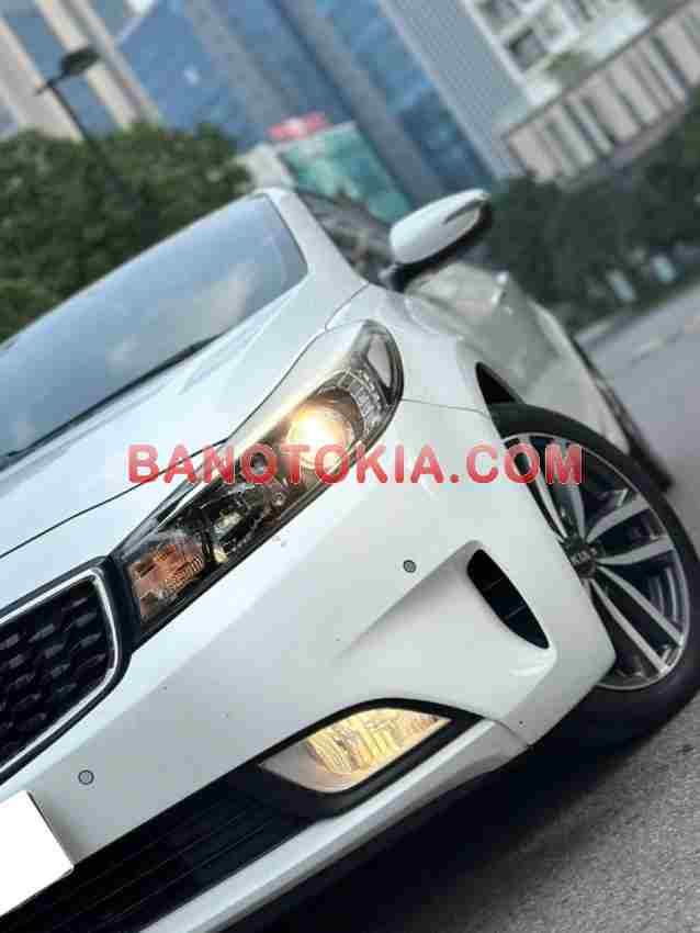 Cần bán xe Kia Cerato 1.6 AT năm 2016 màu Trắng cực đẹp