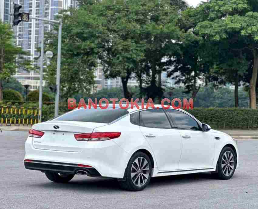 Cần bán gấp Kia Optima 2.0 ATH đời 2017, màu Trắng