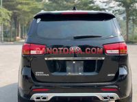 Cần bán gấp xe Kia Sedona 2.2L DATH năm 2018, màu Đen, Số tự động