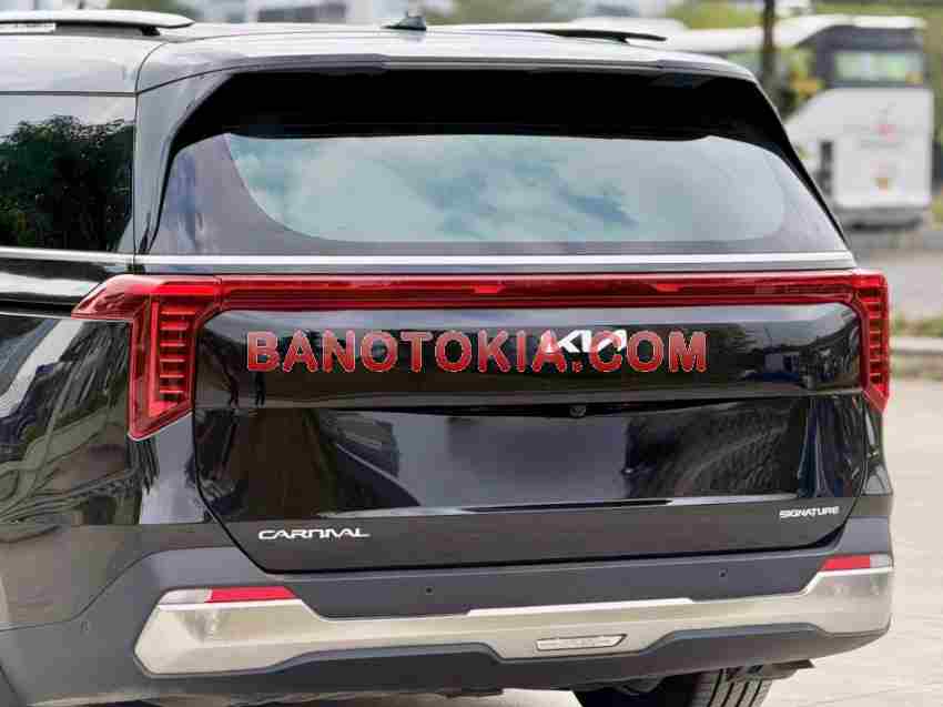 Bán Kia Carnival Signature 2.2D, màu Đen, Máy dầu, 2025