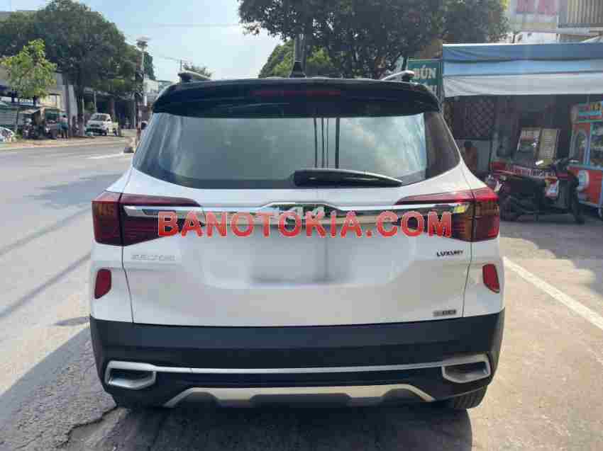 Cần bán xe Kia Seltos Luxury 1.4 AT màu Trắng 2023