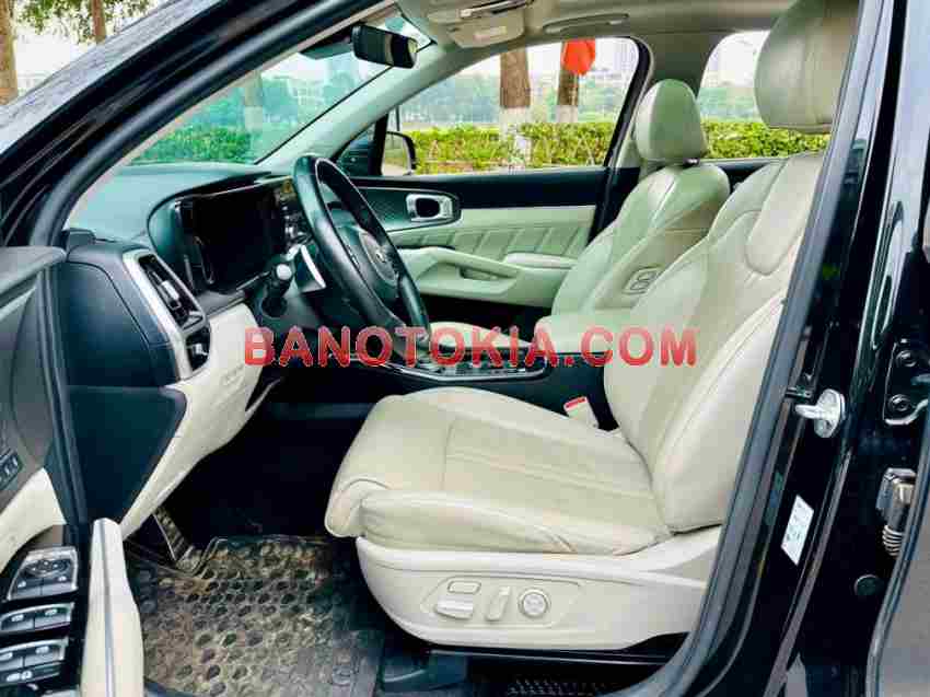 Cần bán gấp Kia Sorento Signature 2.2 AT AWD 7S đời 2021, màu Đen