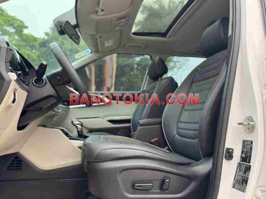 Cần bán xe Kia Carens 1.5D Signature 7S màu Trắng 2024