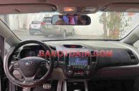 Cần bán xe Kia K3 1.6 AT màu Đen 2016