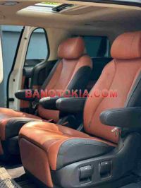 Cần bán gấp Kia Carnival Signature 2.2D đời 2022, màu Trắng