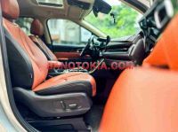 Cần bán xe Kia Carnival Signature 2.2D màu Bạc 2022
