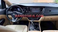 Cần bán gấp Kia Sedona 2.2L DATH năm 2017 giá cực tốt